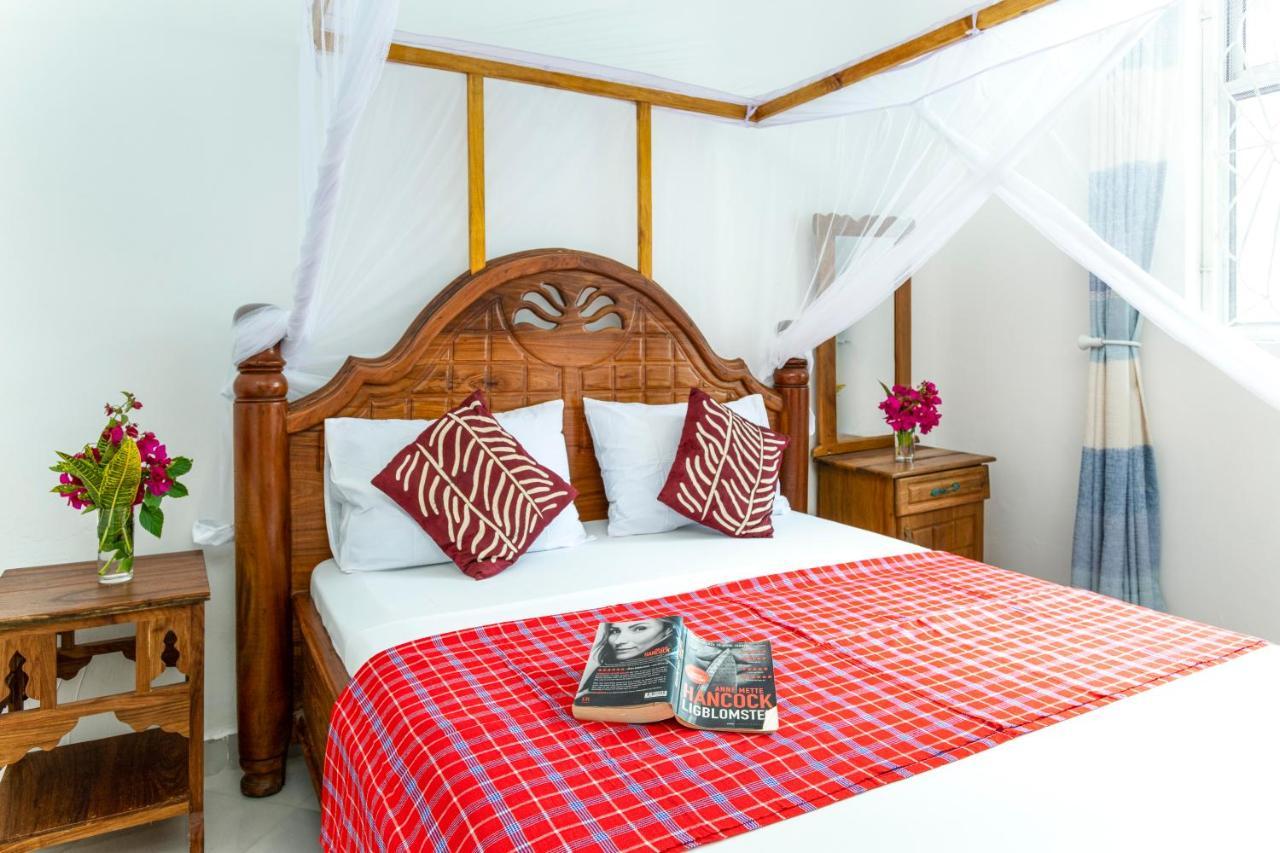 Uroa Beach Lodge Eksteriør bilde