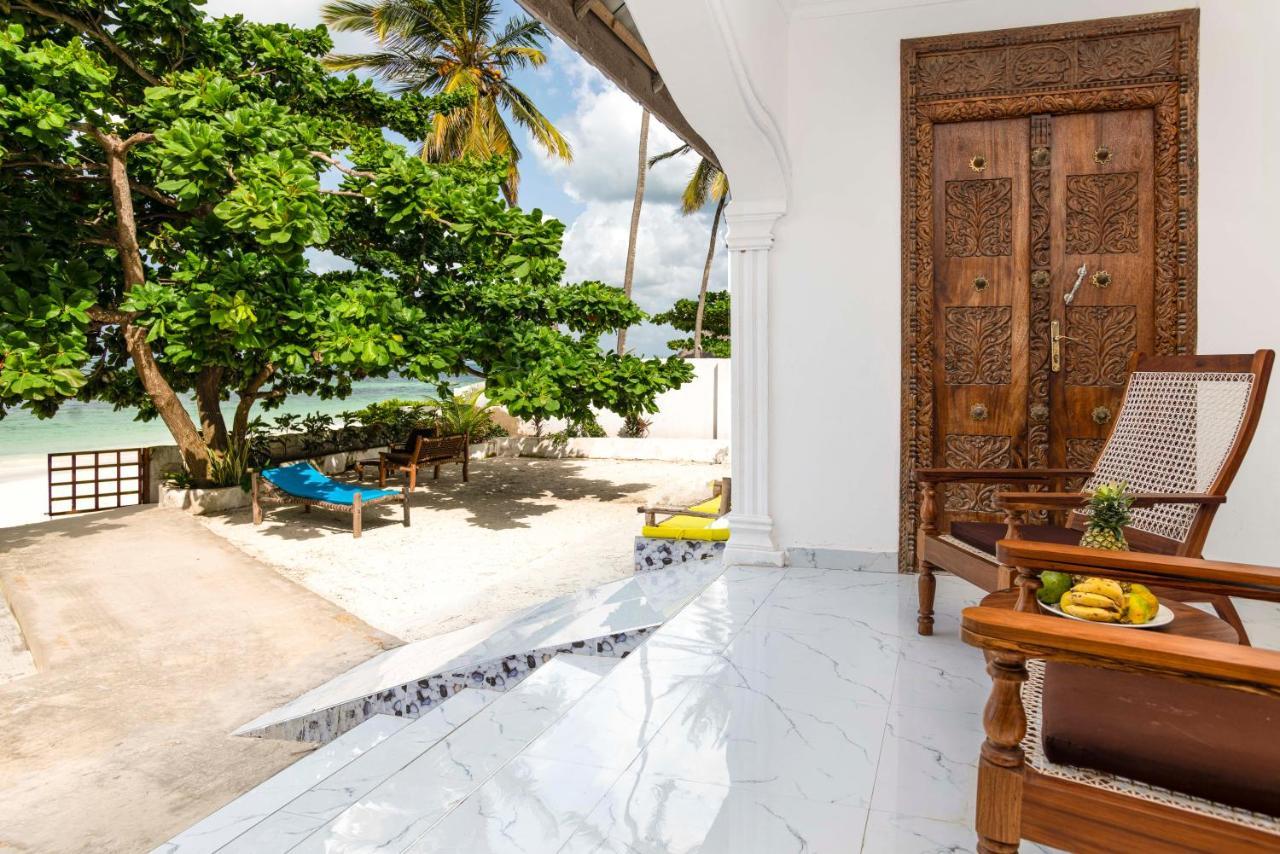 Uroa Beach Lodge Eksteriør bilde