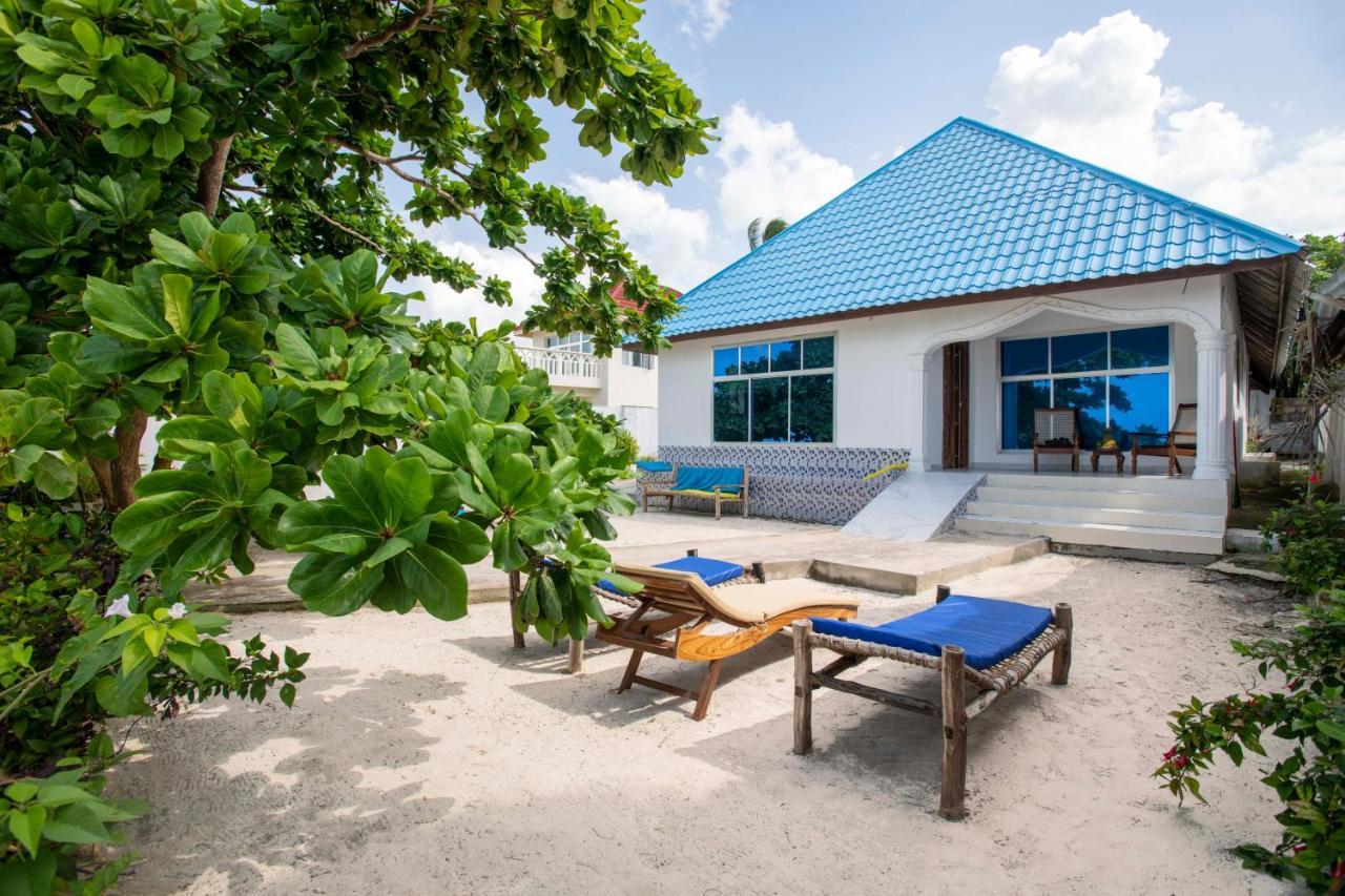 Uroa Beach Lodge Eksteriør bilde